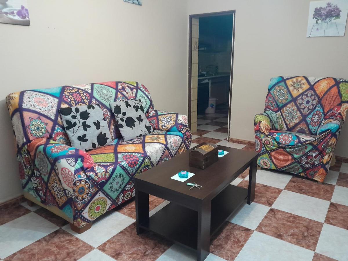 Disfruta De Un Barrio Tranquilo Alcalá de Guadaira